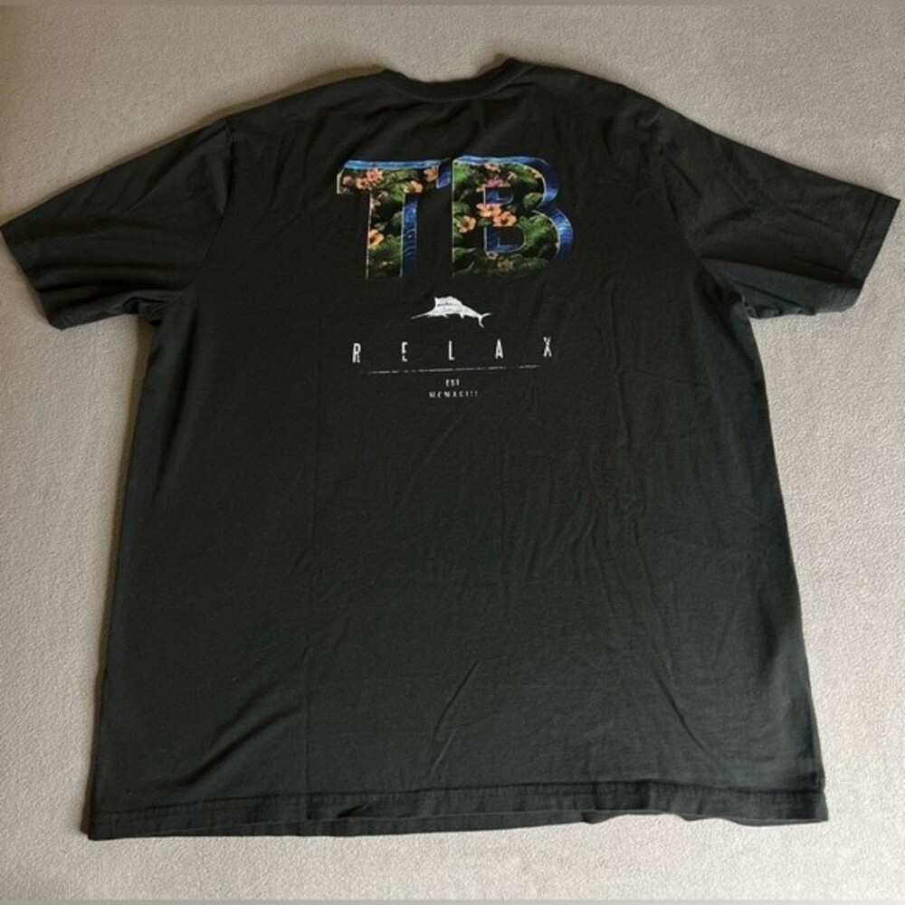 Tommy Bahama Shirt Mens Medium Short Sleeve Floral TB Logo Tropical Relax Cruise